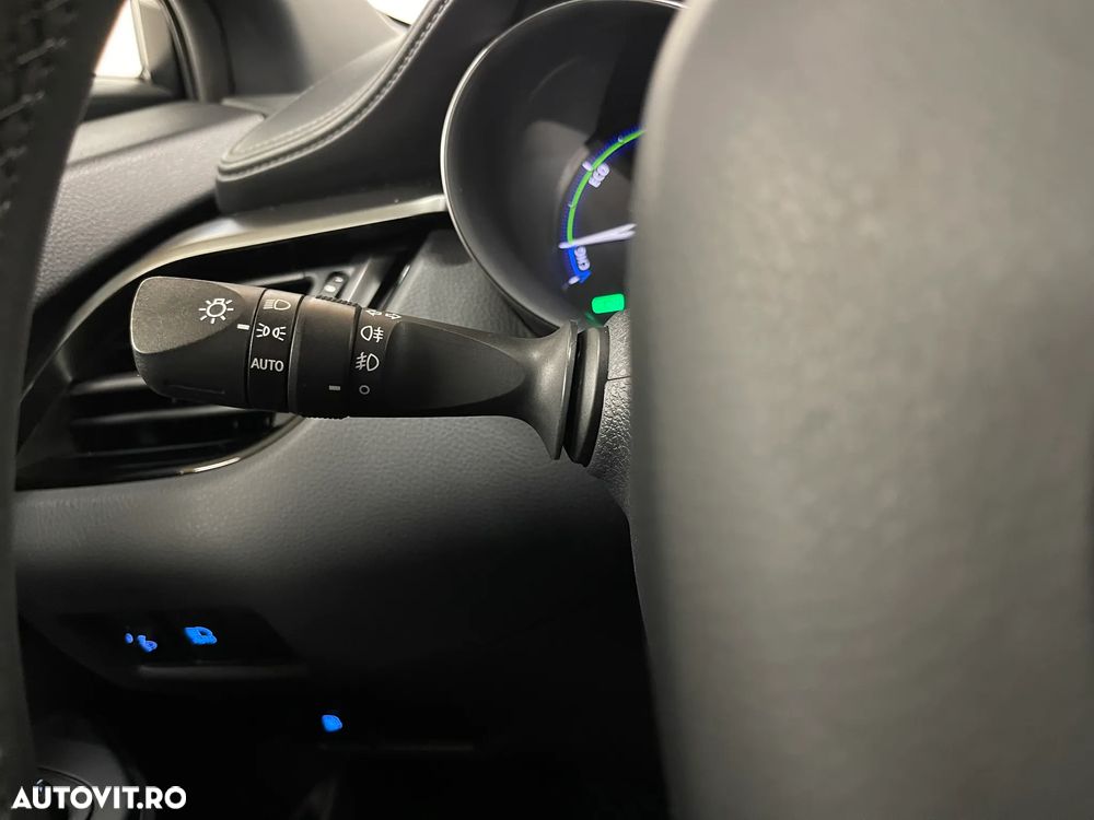 Toyota C-HR 1.8 HSD 4x2 CVT C-lassy - 22