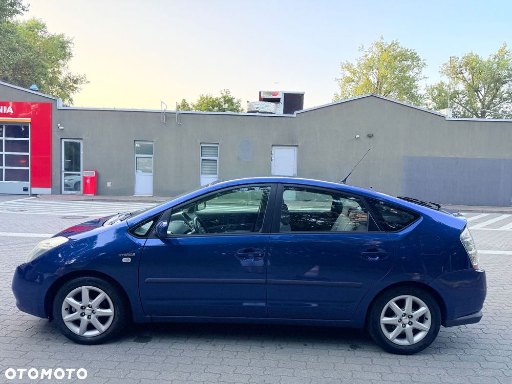 Toyota Prius - 8