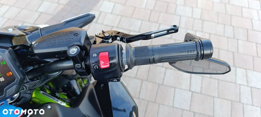 Kawasaki Z 900 - 12