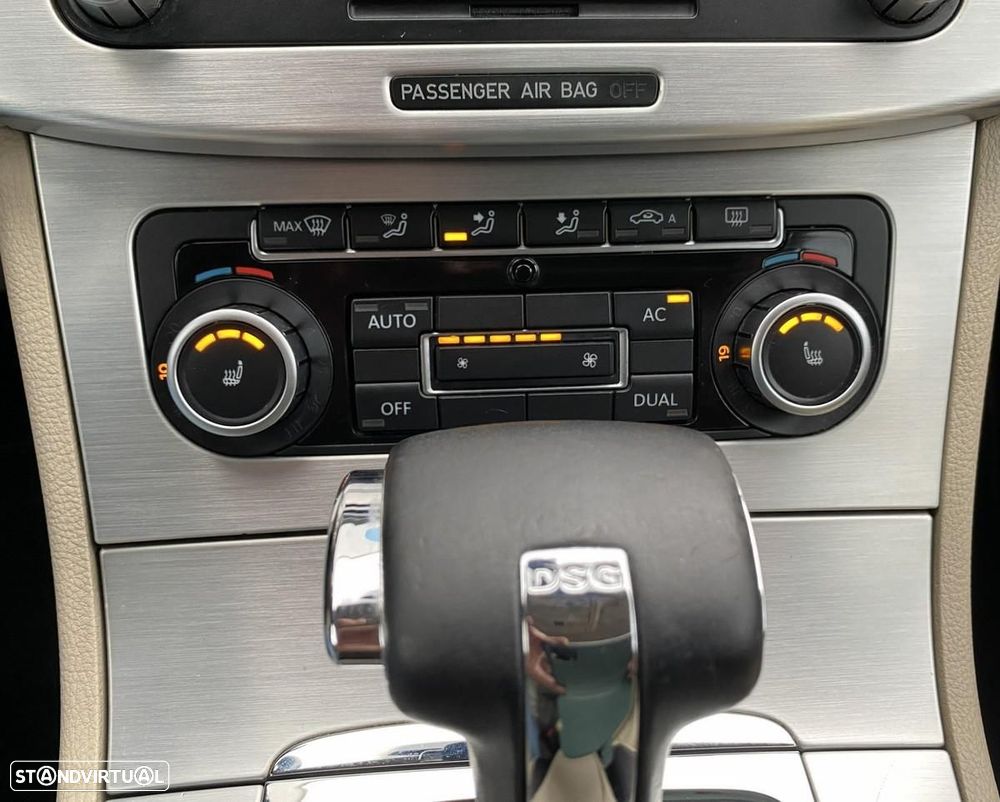 VW Passat CC 2.0 TDi BlueMotion DSG - 25