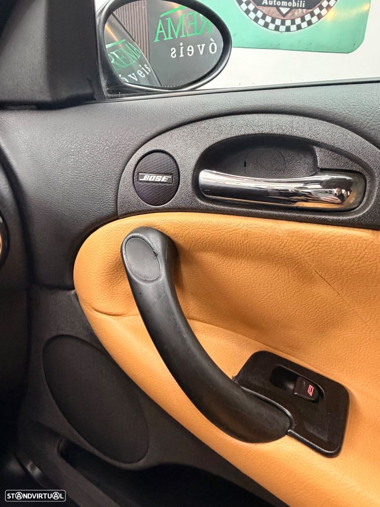 Alfa Romeo GT 1.9 JTD M-JET Distinctive - 45