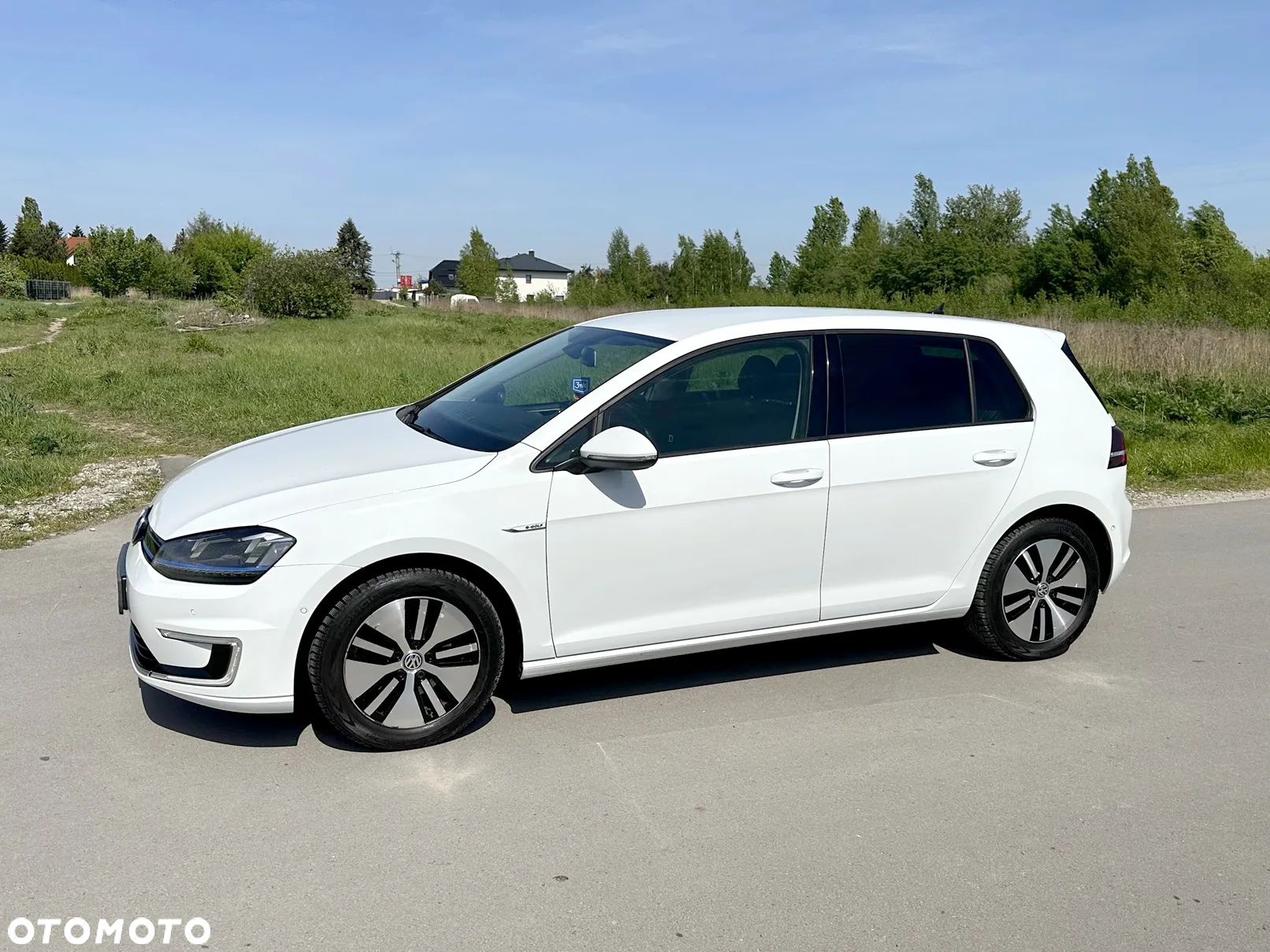 Volkswagen Golf e-Golf - 10