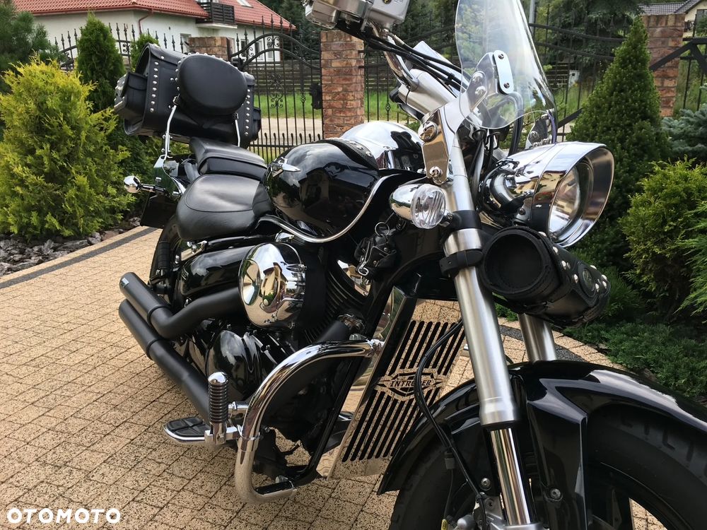 Suzuki Intruder - 8