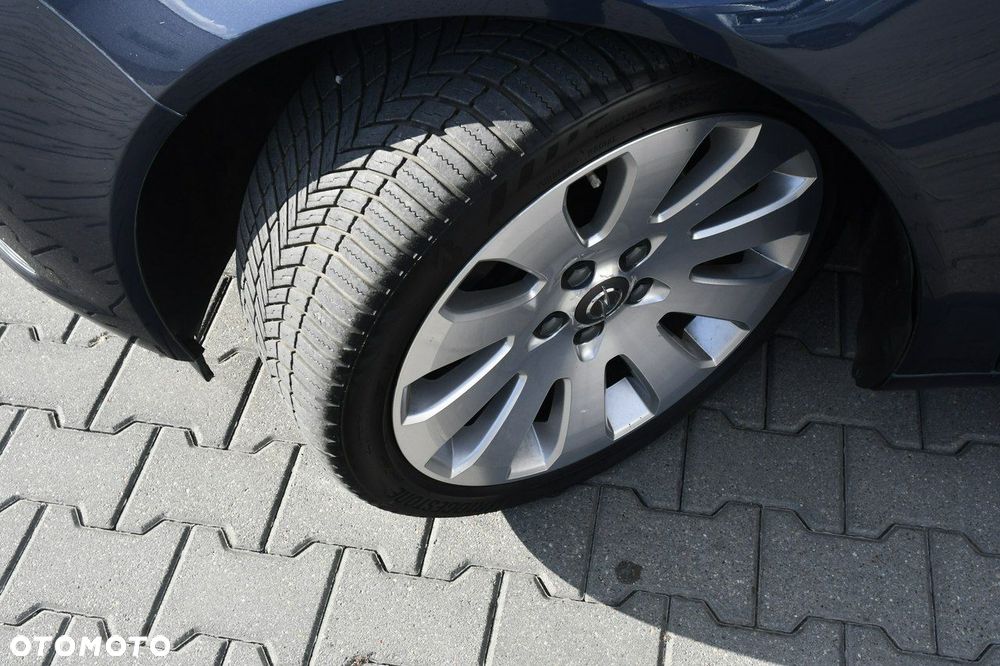 Opel Insignia - 30