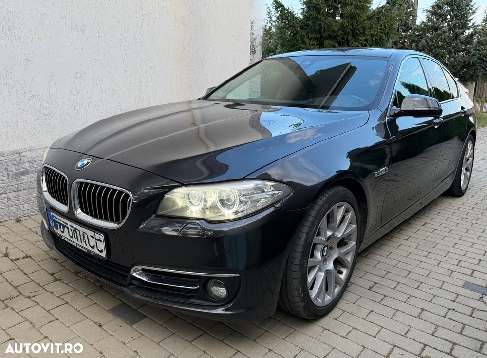 BMW Seria 5 525d Aut. Luxury Line - 7