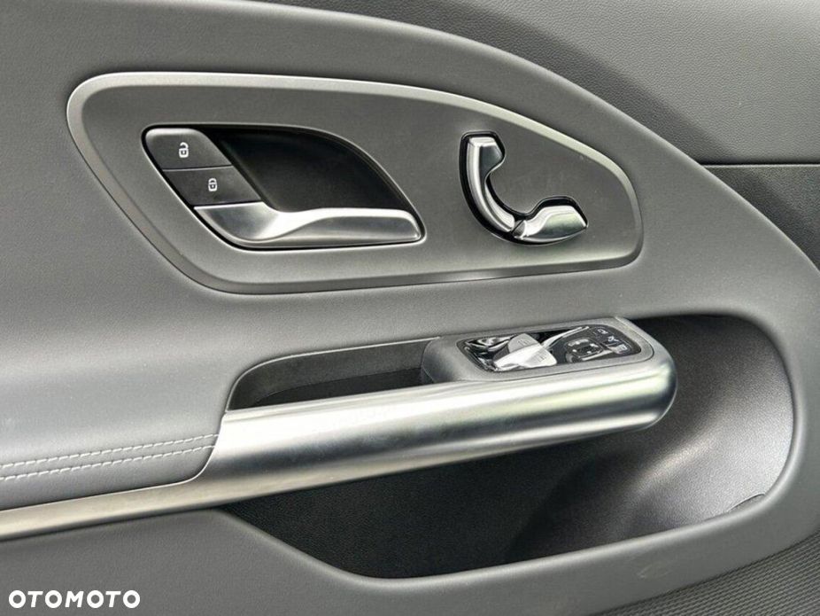 Mercedes-Benz CLA 200 mHEV 8G-DCT - 12