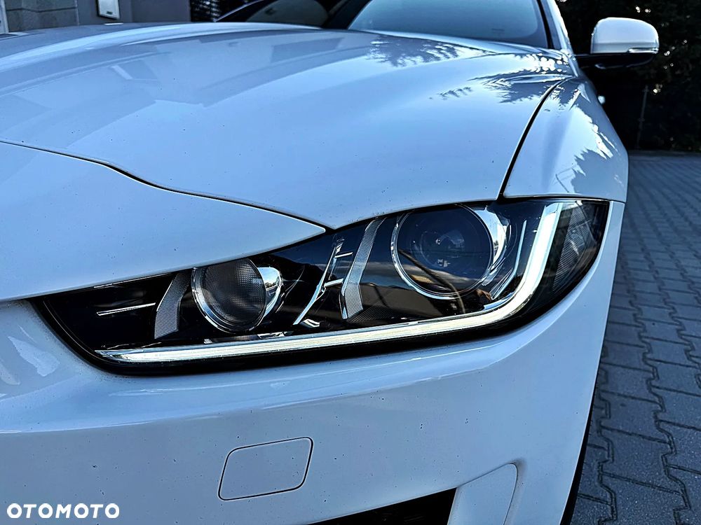 Jaguar XE 20d R-Sport - 9