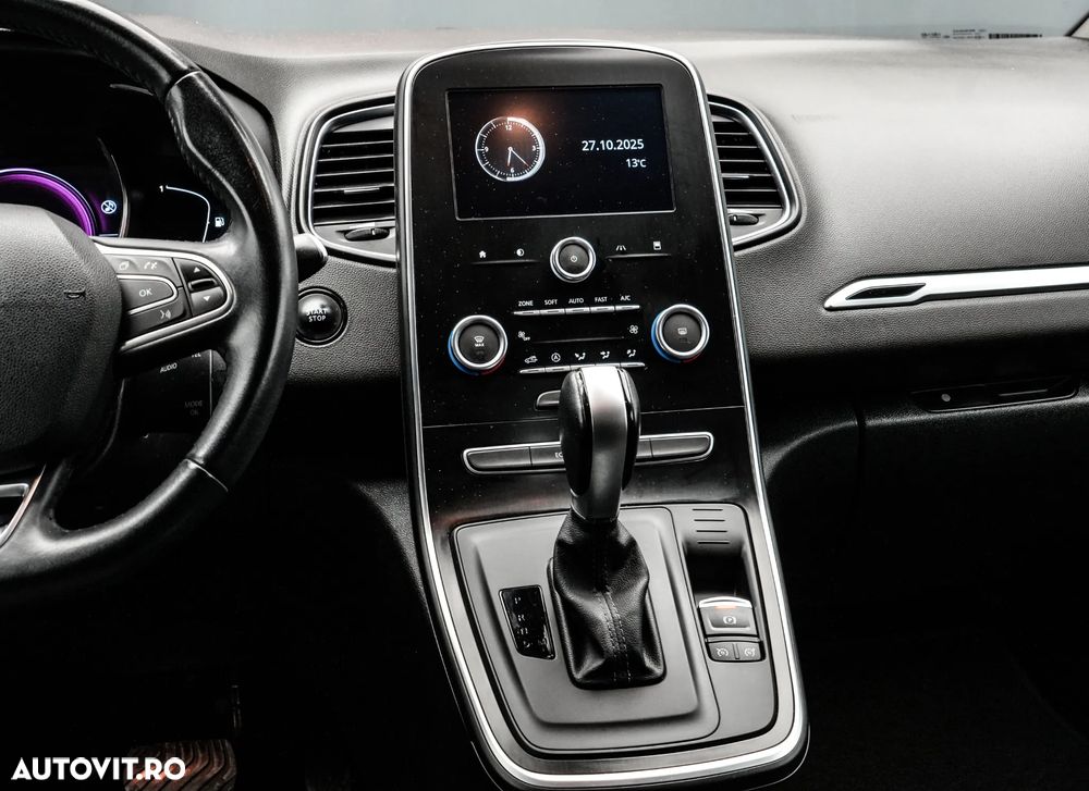 Renault Grand Scenic - 17