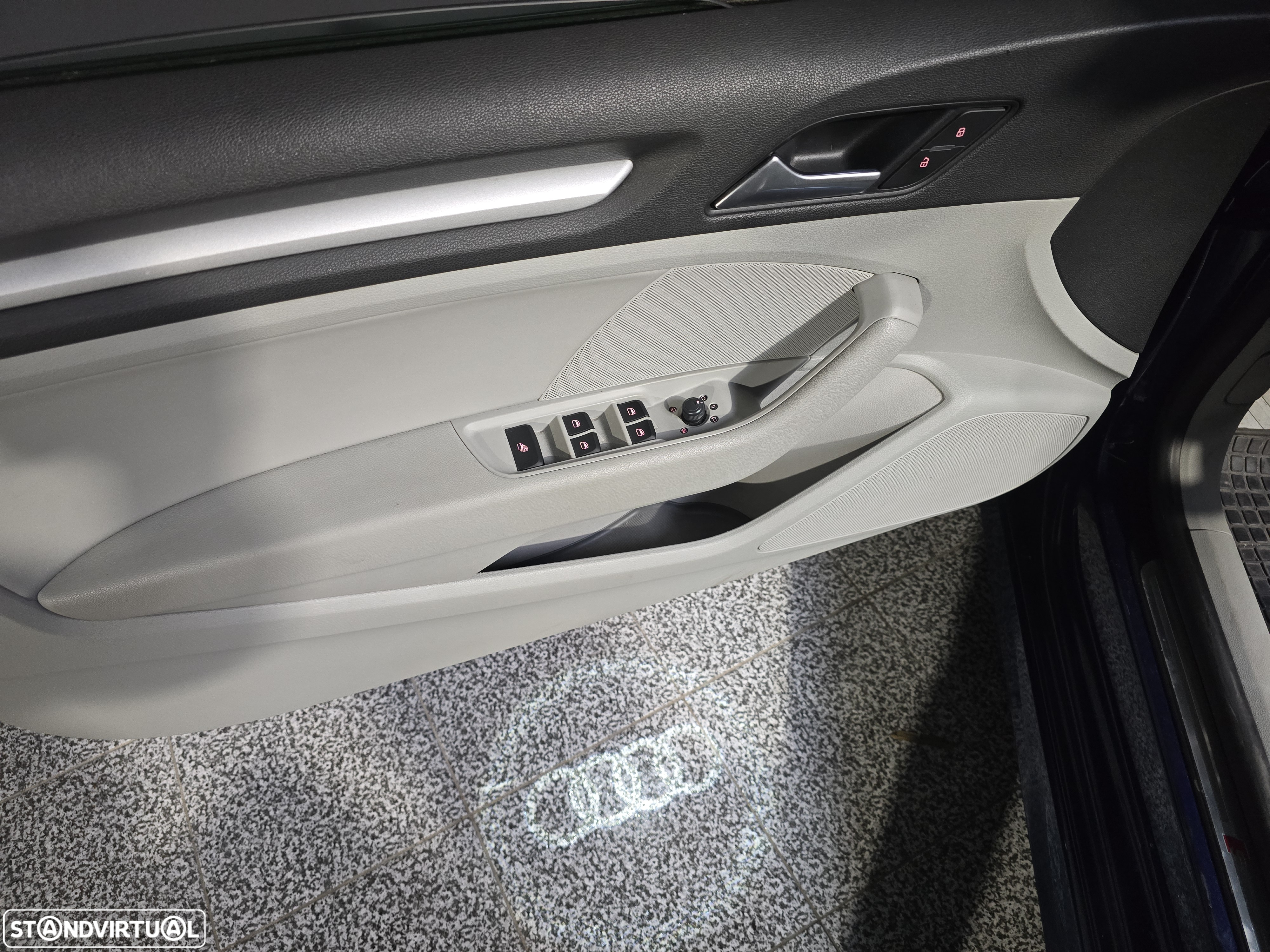 Audi A3 Cabrio 2.0 TDi S-line - 24