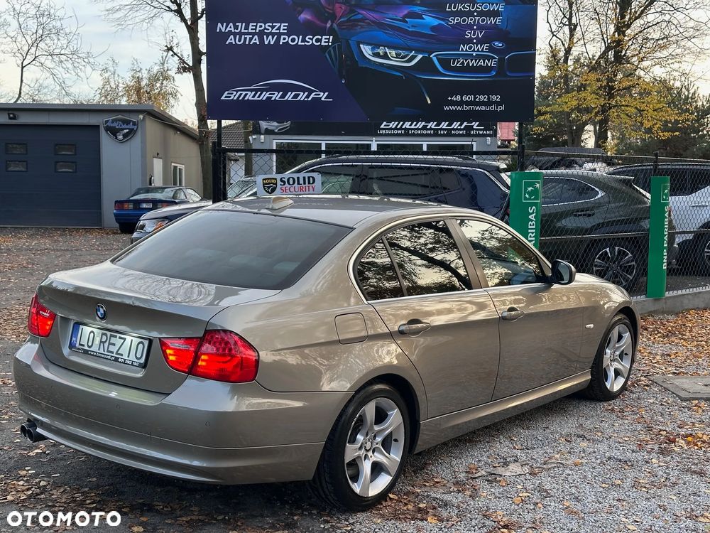 BMW Seria 3 330d xDrive DPF Edition Exclusive - 11