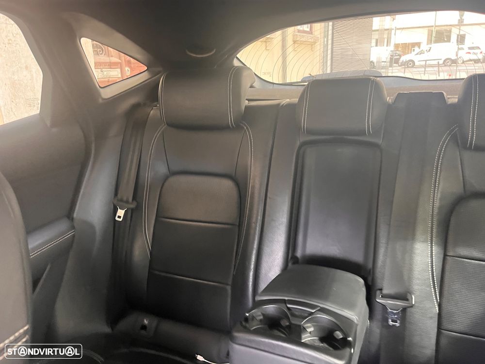 Jaguar E-Pace 2.0 i4D R-Dynamic S - 3