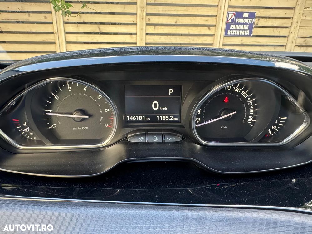 Peugeot 2008 PureTech 110 GPF Stop&Start EAT6 Allure - 18
