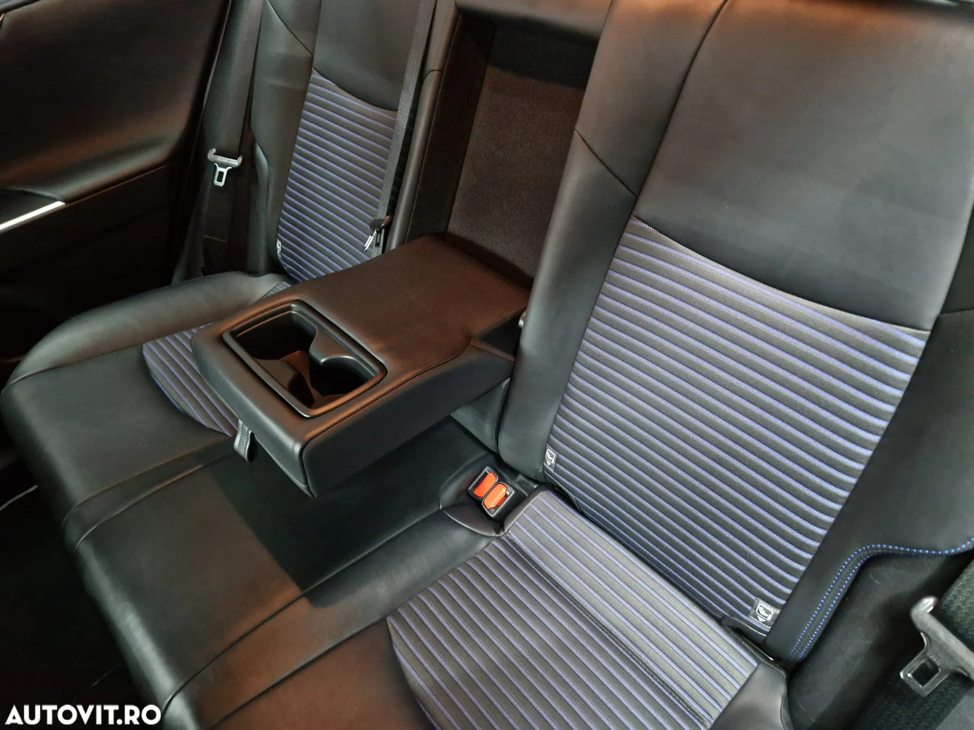 Toyota RAV4 2.5 Hybrid VVT-iE 4x2 Exclusive - 26