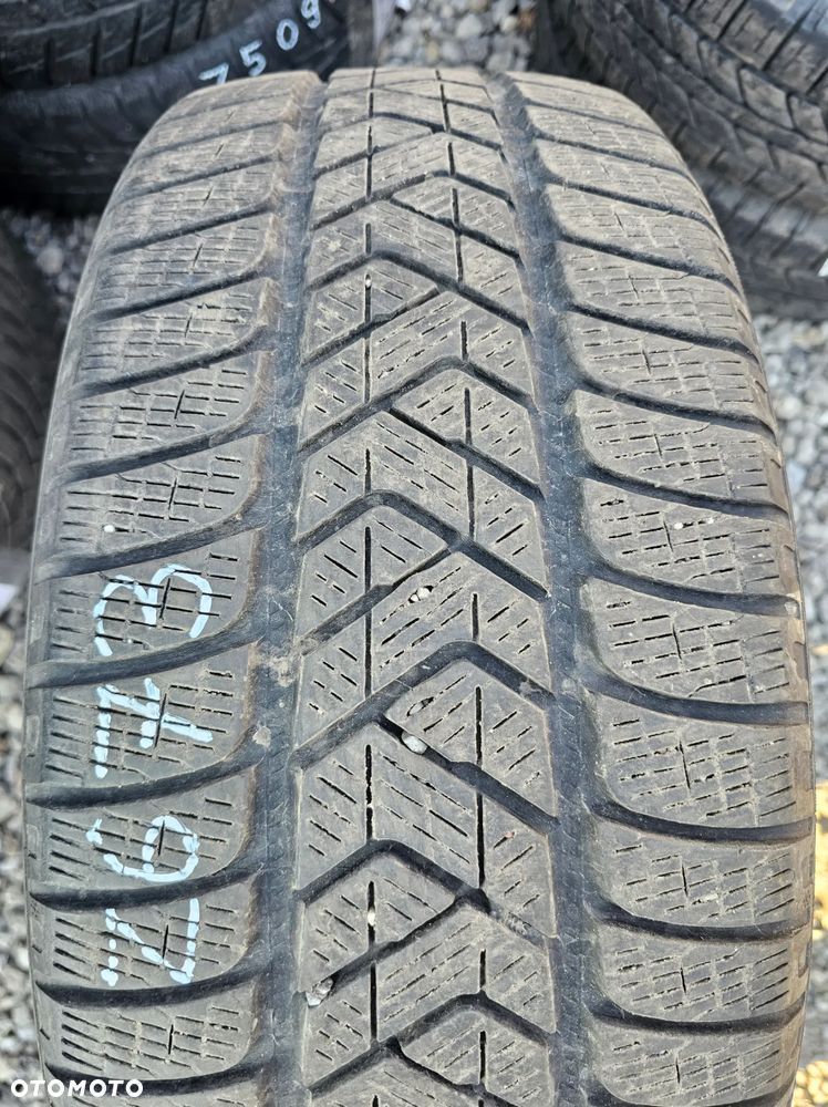 PIRELLI 235/50R19 103H SCORPION WINTER (1szt.) (1x5,5) (DOT: 1x2518) Z673