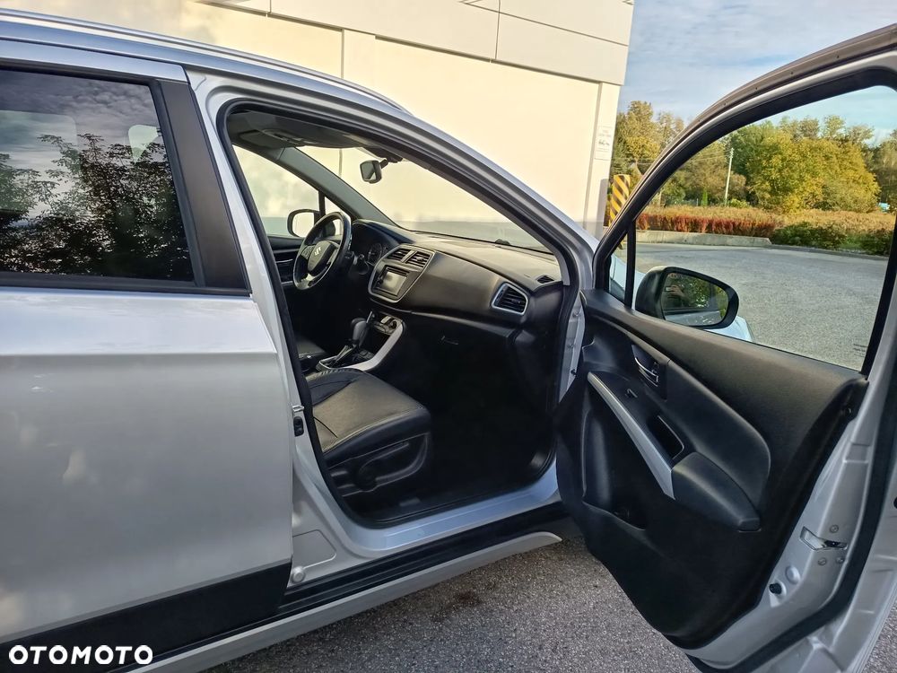 Suzuki SX4 S-Cross 1.6 VVT CVT 4x4 Comfort - 31