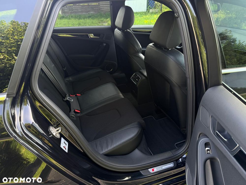 Audi A4 Avant 2.0 TDI Quattro Line S tronic - 10