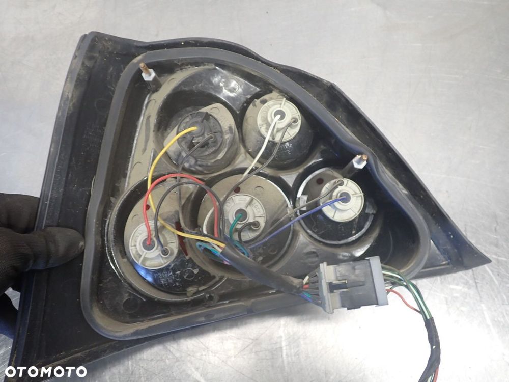 LAMPA PRAWA TYLNA MG ZR 160 1.8 - 3