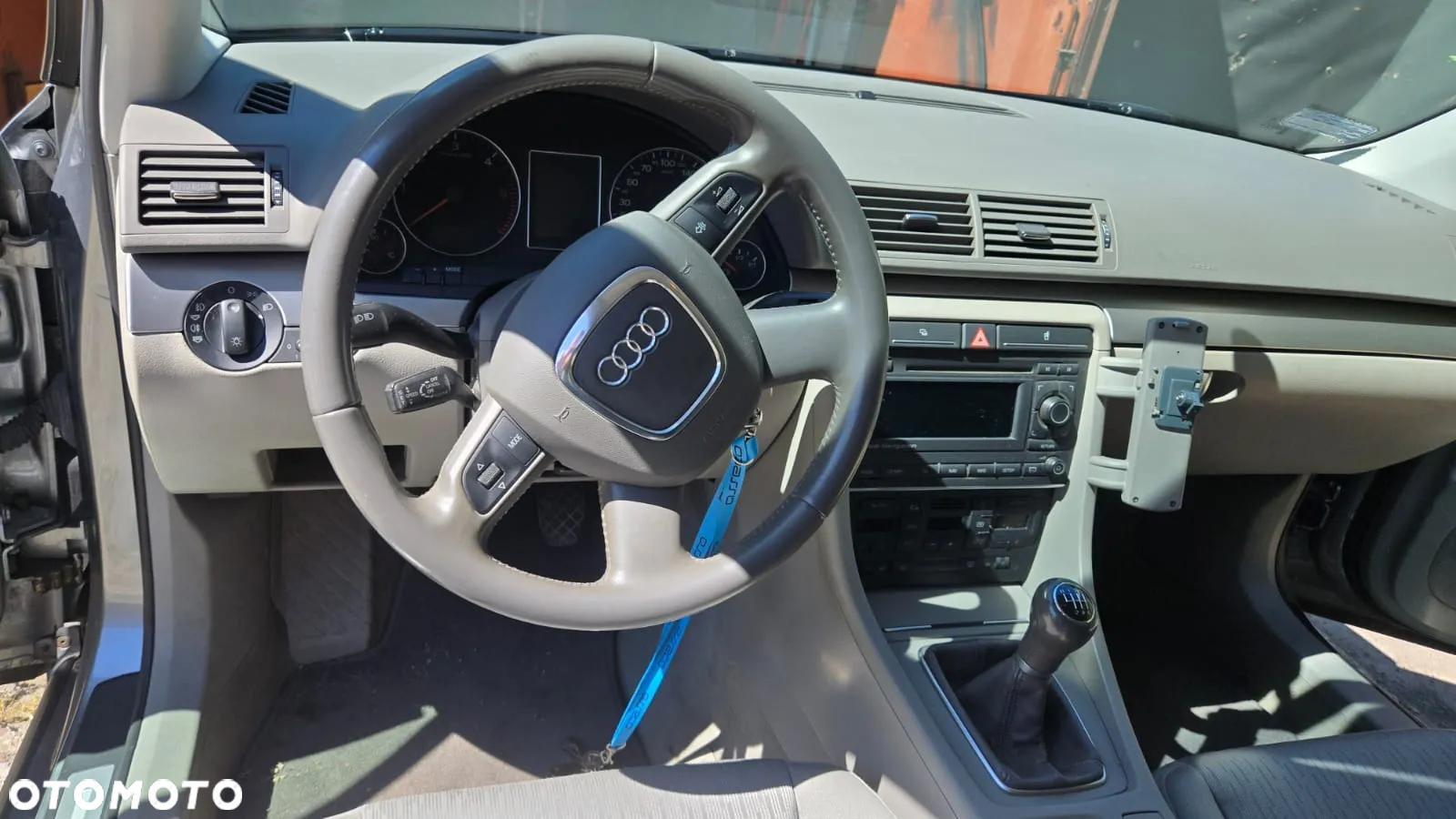 Audi A4 Avant 2.0 TDI - 10