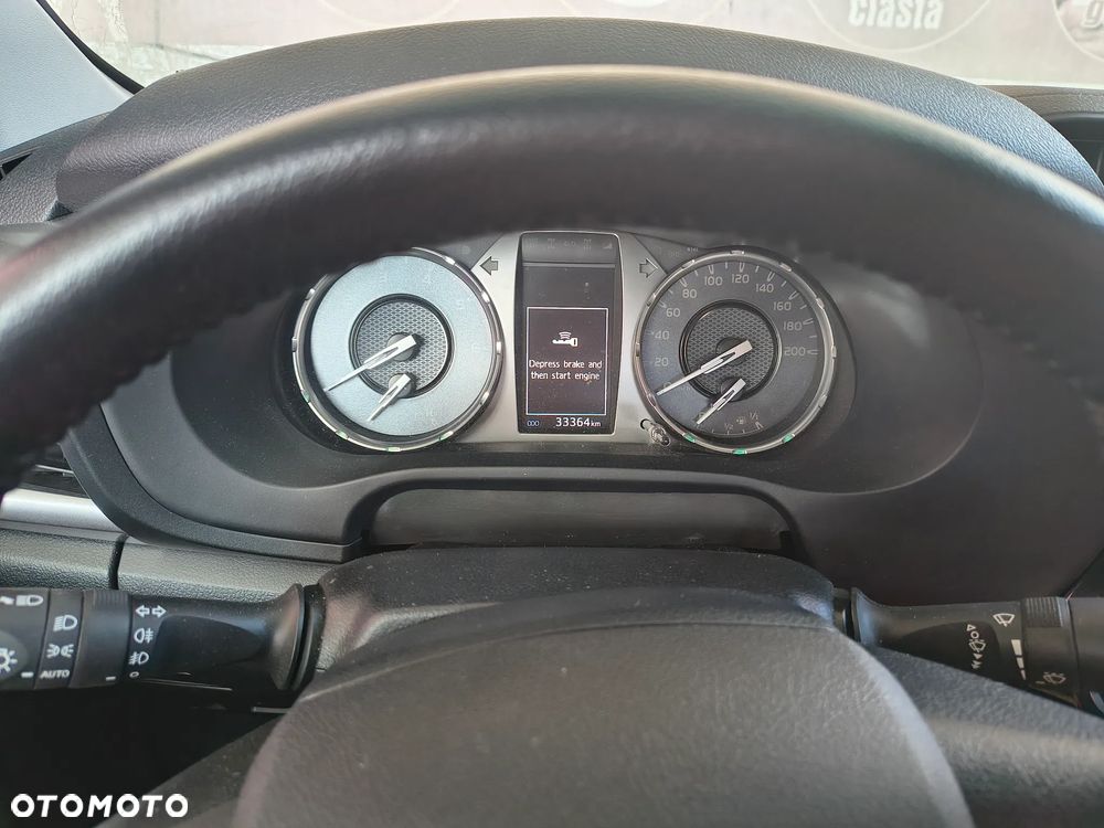 Toyota Hilux 2.8 D-4D Double Cab SR5 4x4 - 5