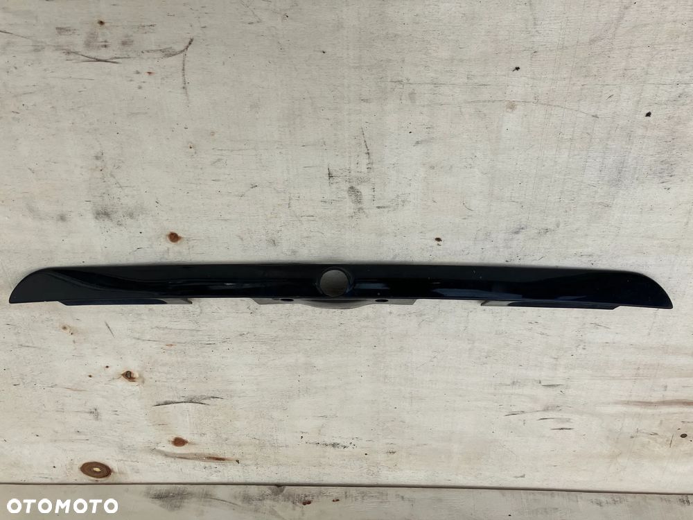 LISTWA BLENDA KLAPY TYŁ BMW E36 LAMPEK TABLICY REJESTRACYJNEJ OSŁONA ZAMKA 8135352 BOSTONGRUN