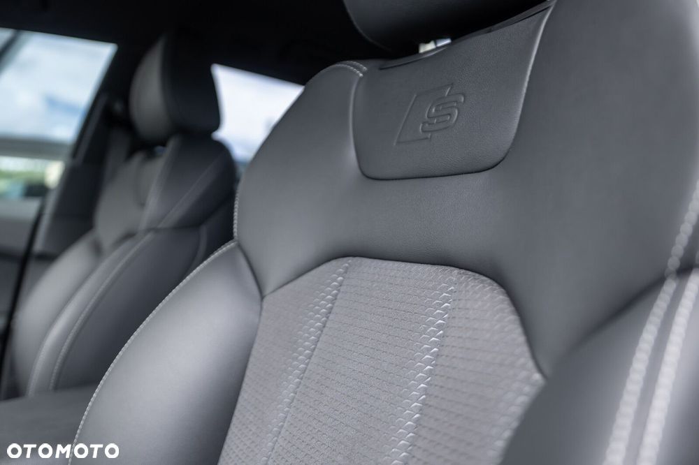 Audi Q8 - 16