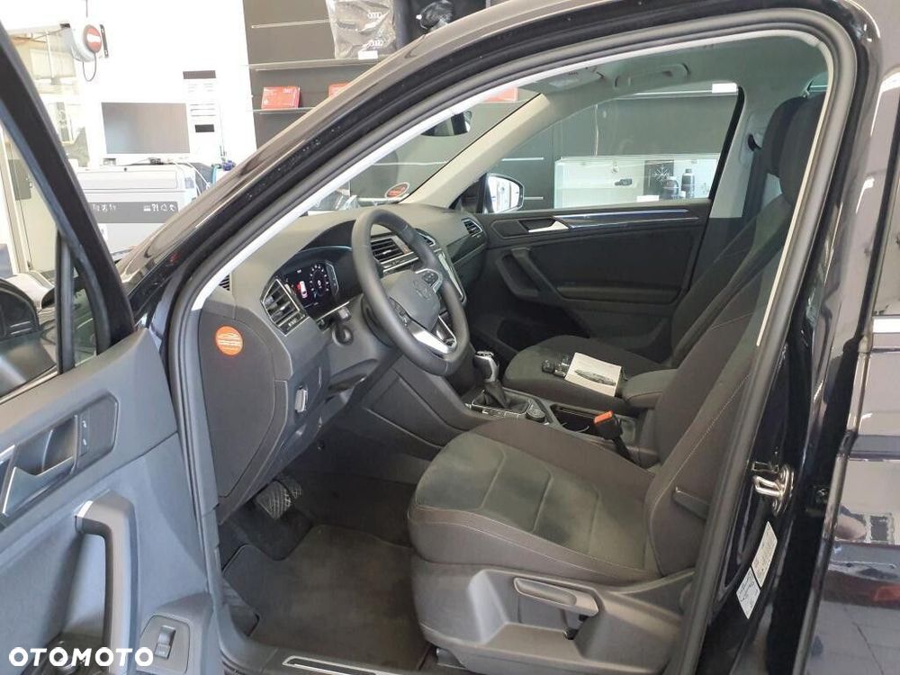 Volkswagen Tiguan - 4