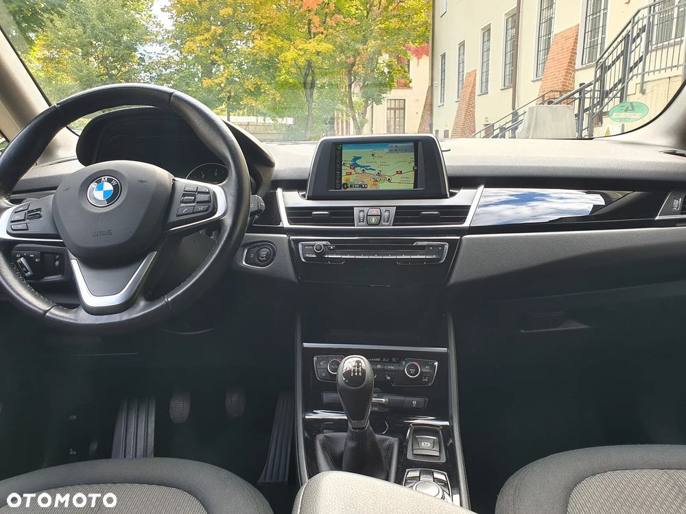 BMW Seria 2 ver-218d-advantage - 22