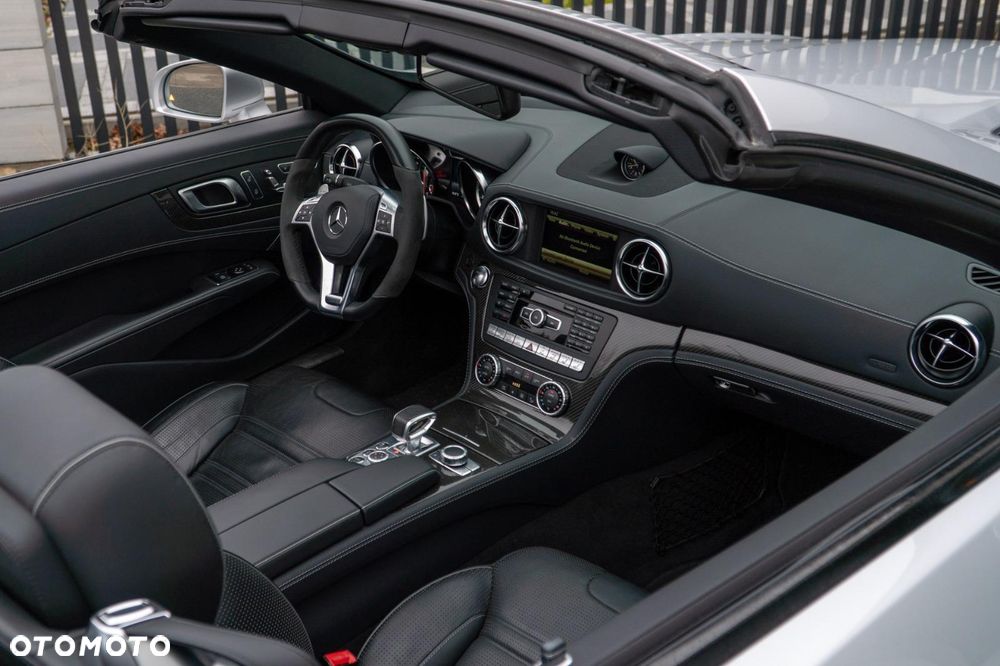 Mercedes-Benz SL 63 AMG - 22