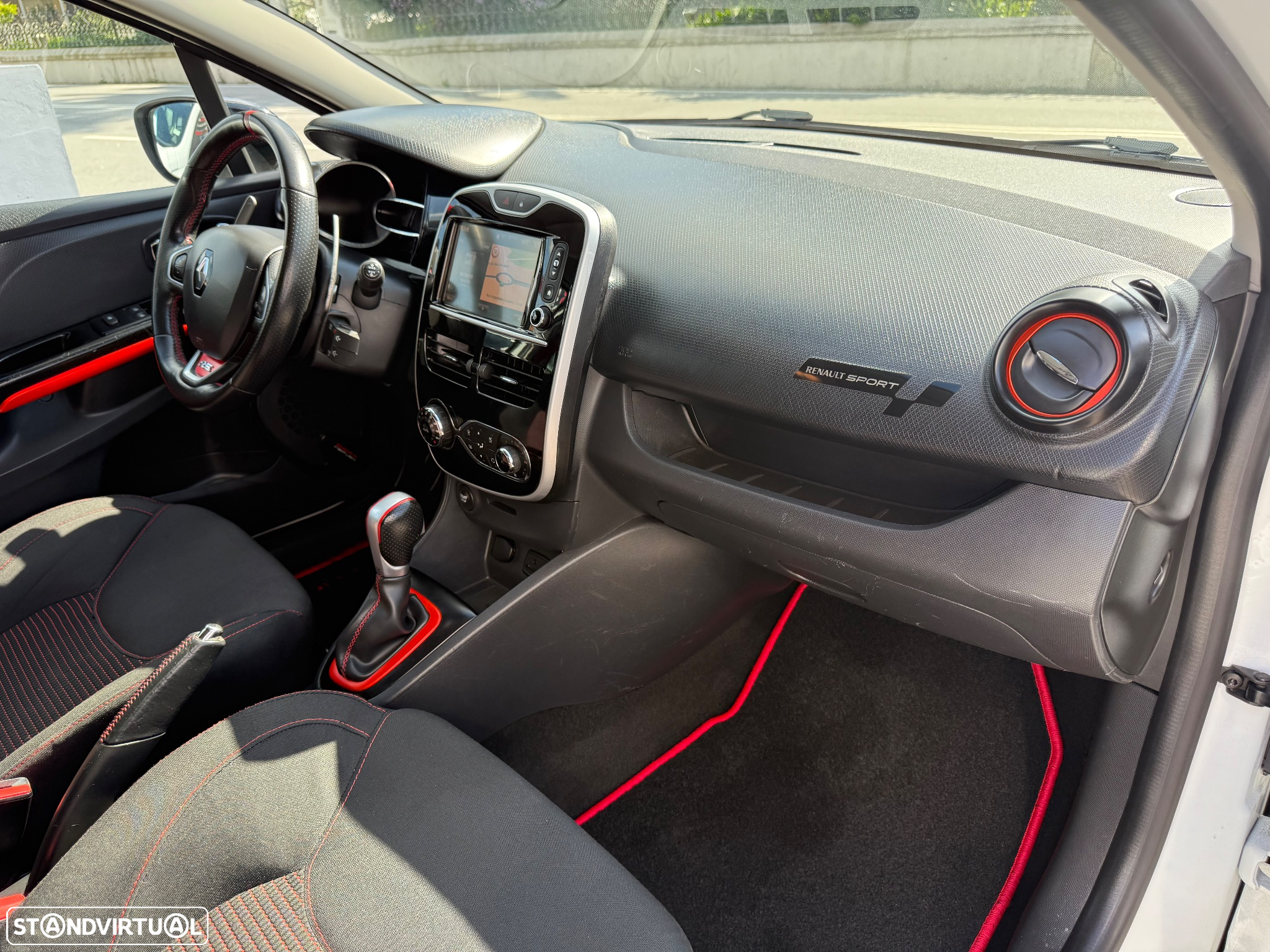 Renault Clio TCe 200 EDC Sport R.S. - 48
