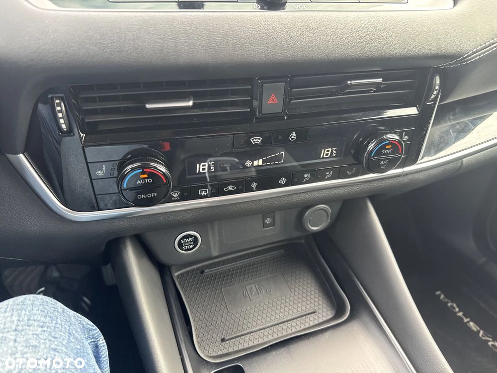 Nissan Qashqai 1.3 DIG-T MHEV N-Connecta Xtronic - 27