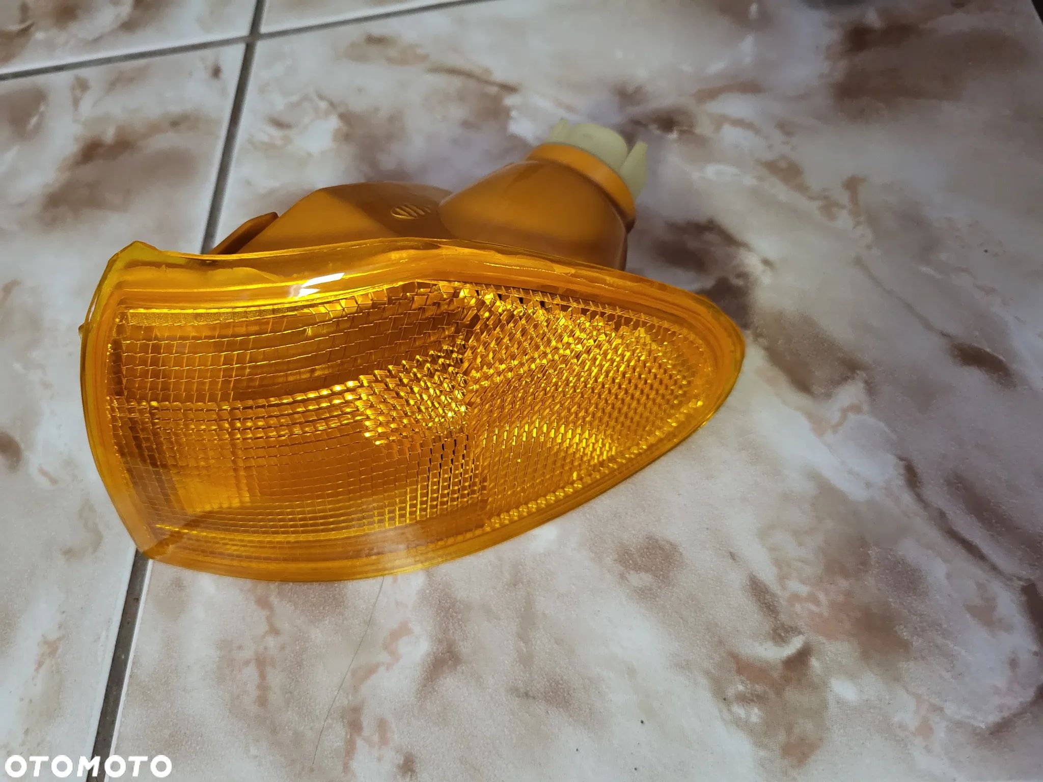 migacz przedni kierunkowskaz  lewy przód pomarańczowy OPEL ASTRA F 09.91-07.94 - 1