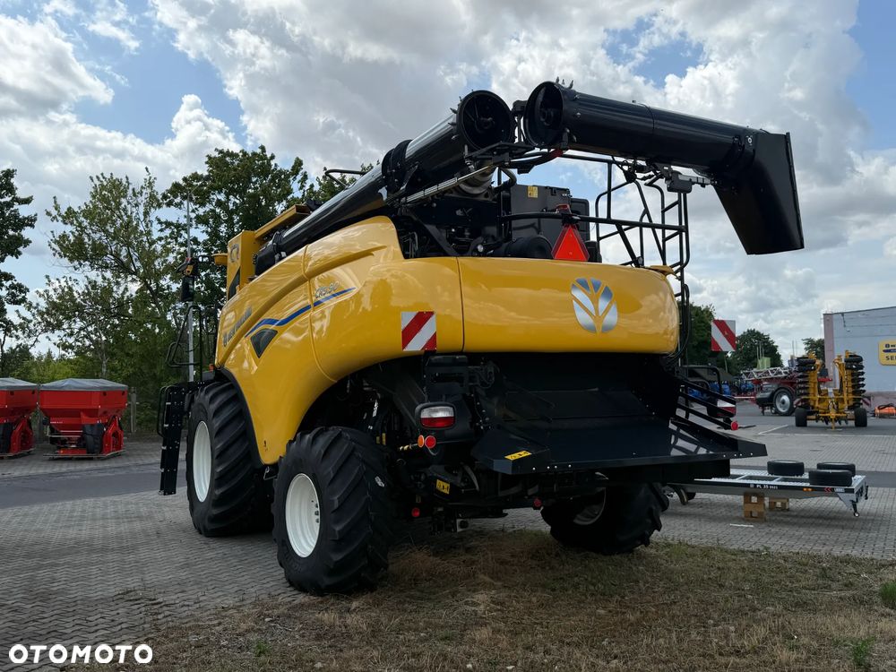 New Holland CR9.90 - 17