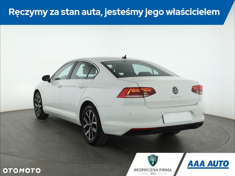 Volkswagen Passat - 6