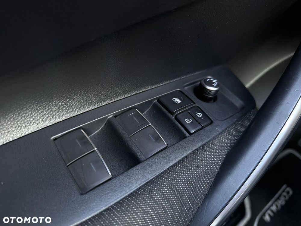 Toyota Corolla 1.8 Hybrid Comfort - 24