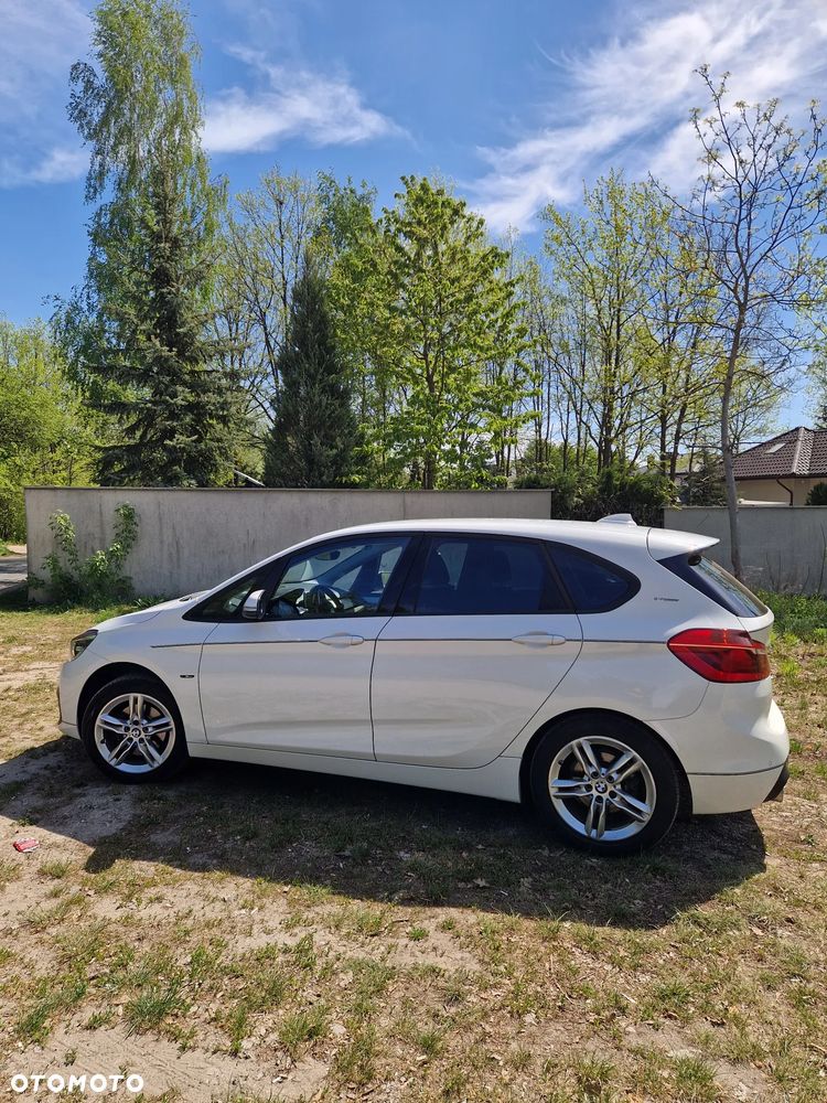 BMW Seria 2 218d - 3