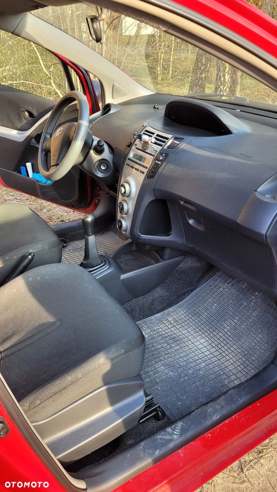 Toyota Yaris - 6
