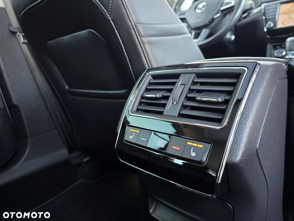 Skoda Superb 2.0 TDI L&K DSG - 12