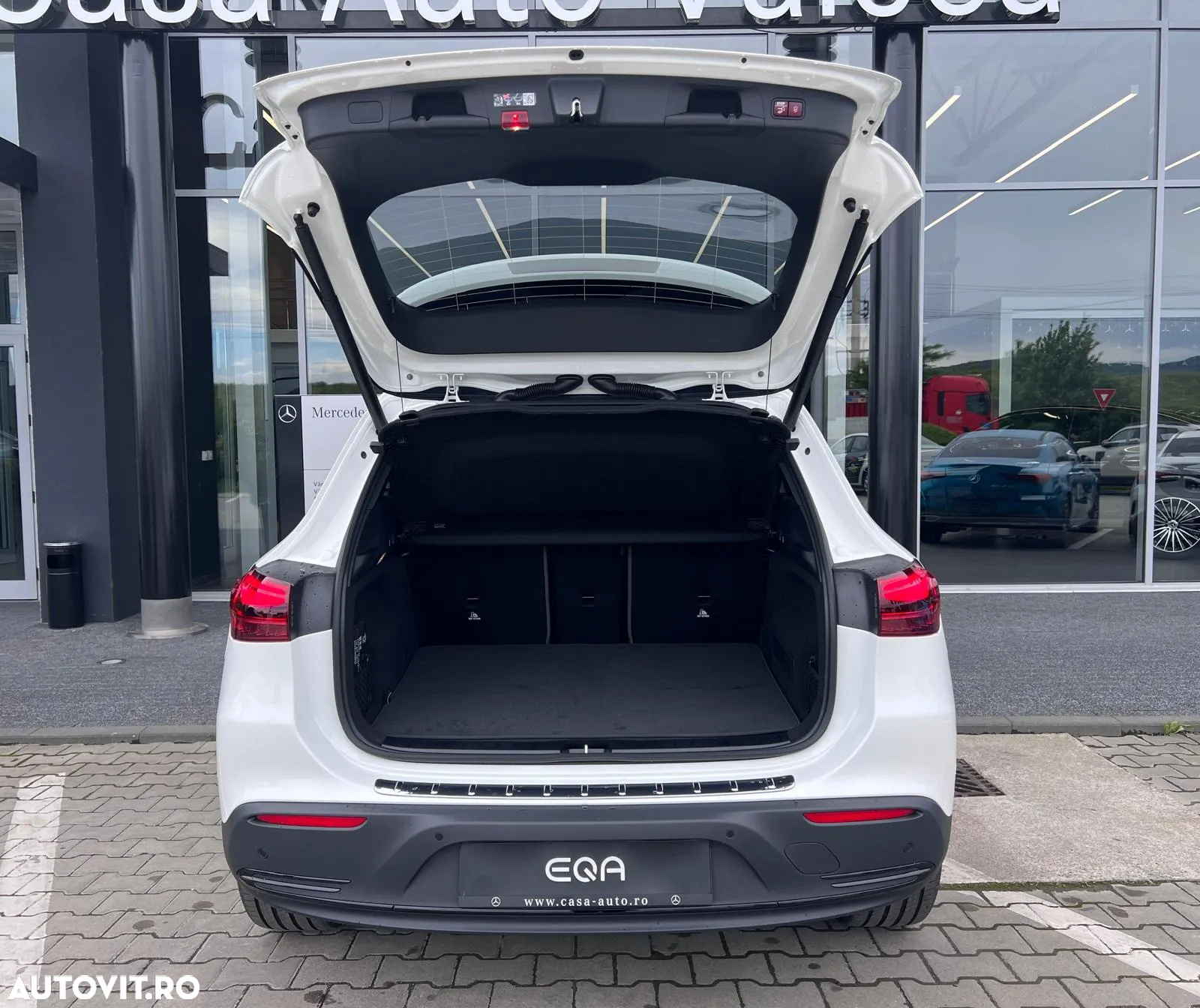 Mercedes-Benz EQA 250+ - 4
