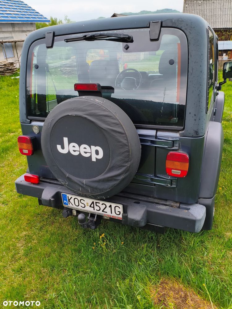 Jeep Wrangler - 5
