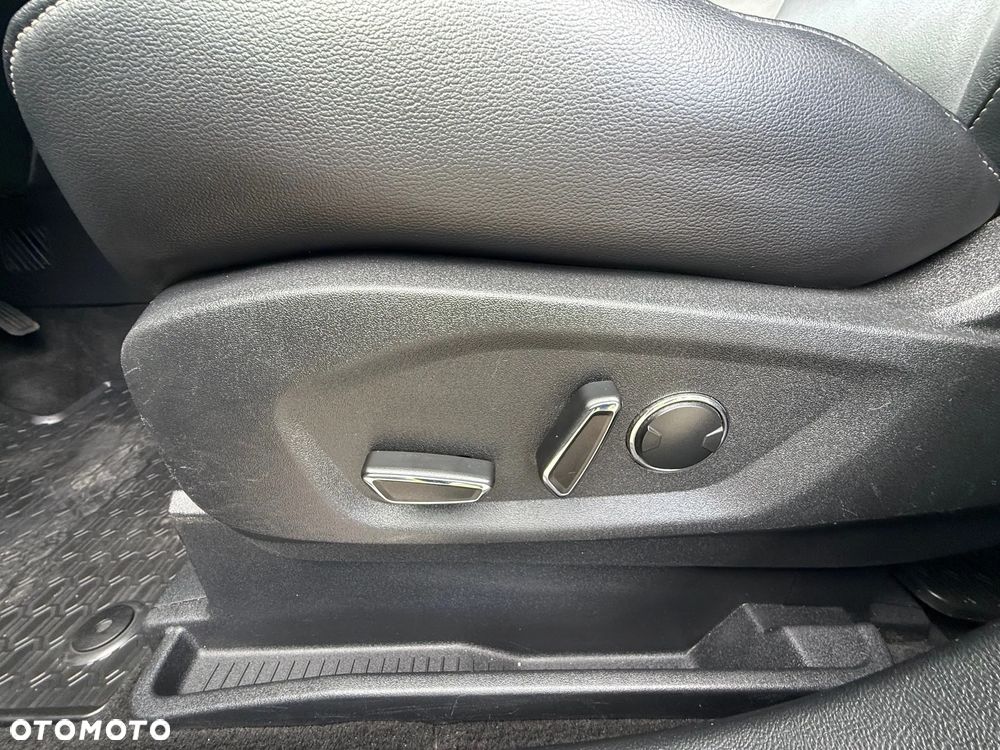 Ford S-Max 2.0 TDCi 4WD Titanium PowerShift - 18