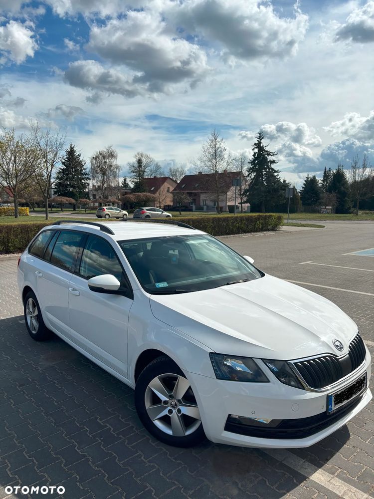 Skoda Octavia 1.6 TDI Ambition DSG - 1