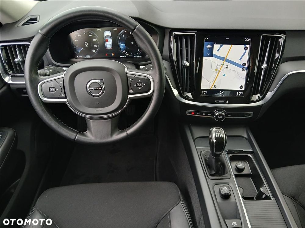 Volvo V60 D3 Momentum Pro - 11