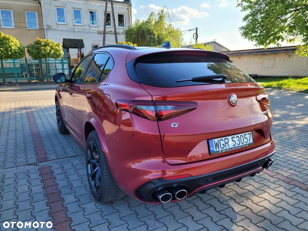 Alfa Romeo Stelvio V6 2.9 Bi-Turbo AT8-Q4 Quadrifoglio - 21