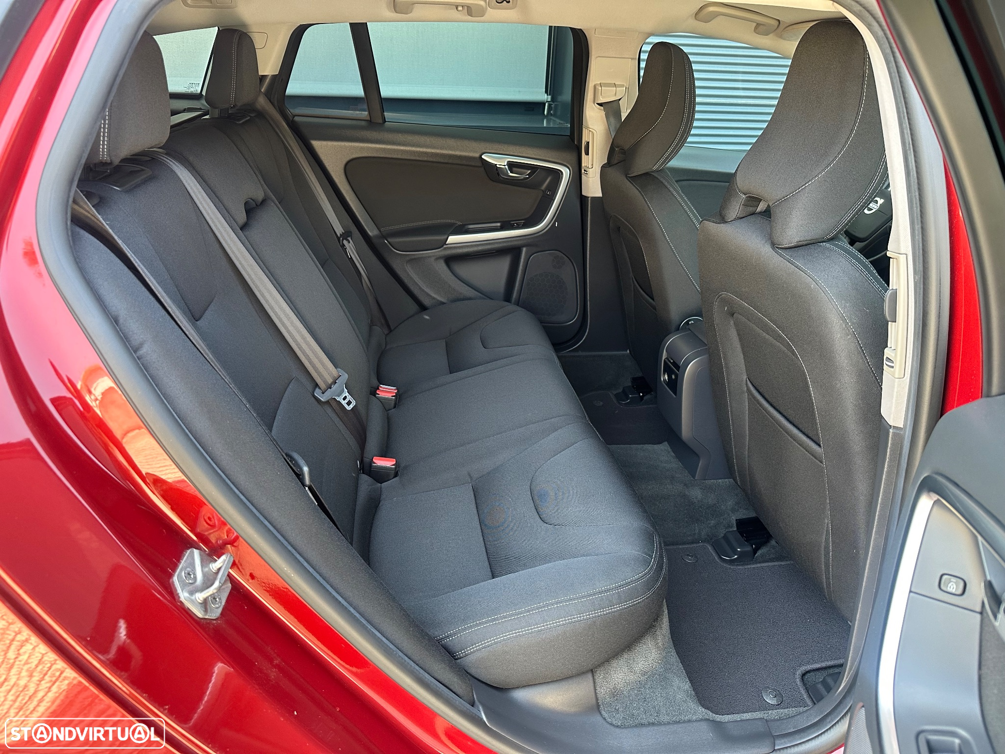 Volvo V60 1.6 D2 Drive Summum Start/Stop - 15