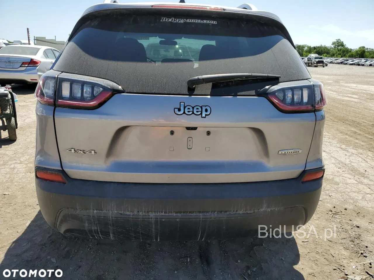 Jeep Cherokee - 4