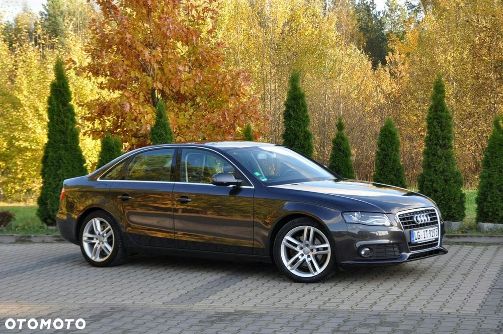 Audi A4 Limousine - 4