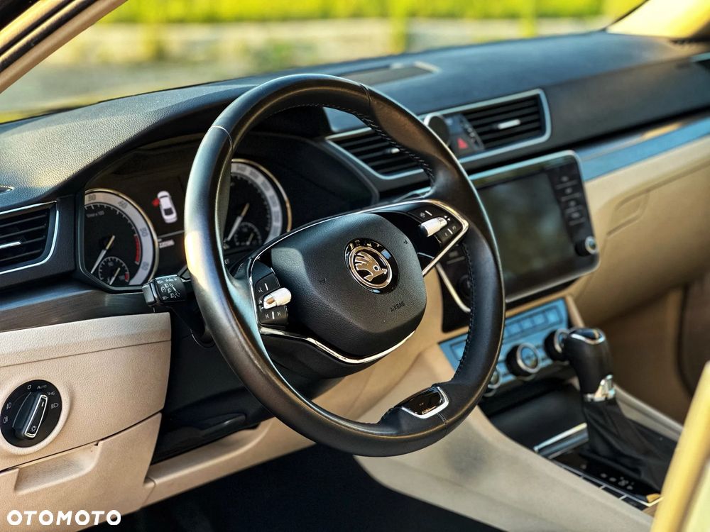 Skoda Superb 2.0 TDI SCR Style DSG - 3