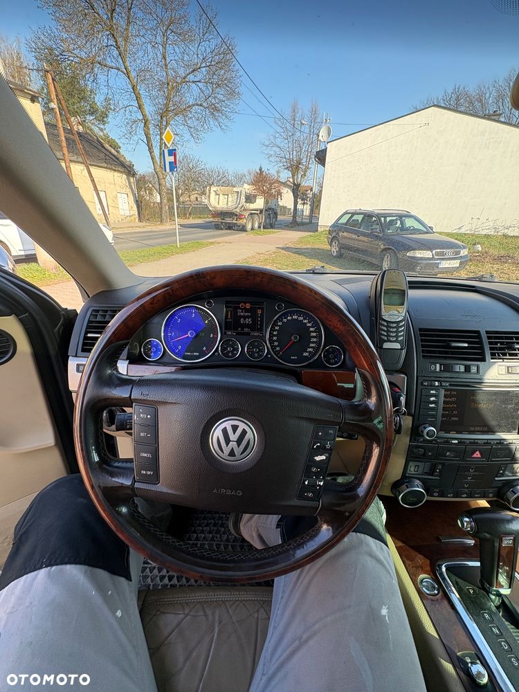 Volkswagen Touareg - 16