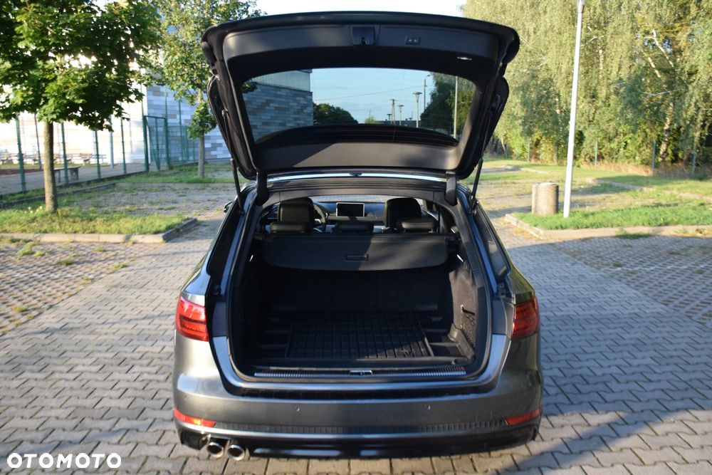 Audi A4 Avant - 10