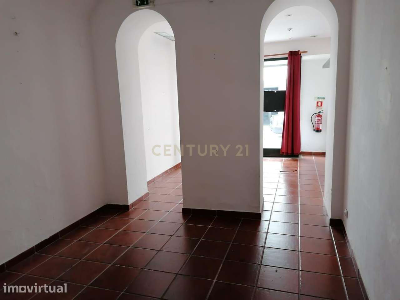 Loja para ARRENDAR destinado a comércio / serviços, Évora - Grande imagem: 5/8